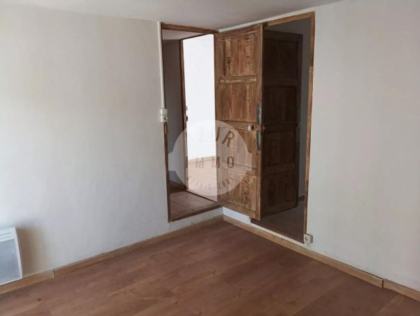 A louer APPARTEMENT T2 38 M2 NANS LES PINS