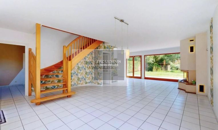 A louer MAISON 7 PIECES 120 M2 STELLA