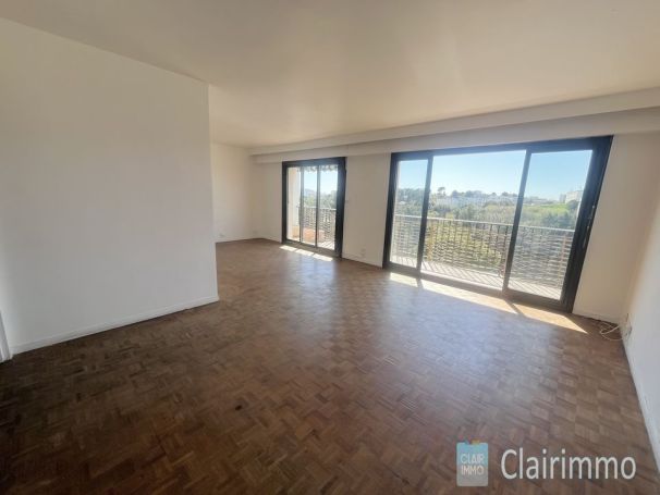 A louer APPARTEMENT T5 92 M2 MARSEILLE 13EME