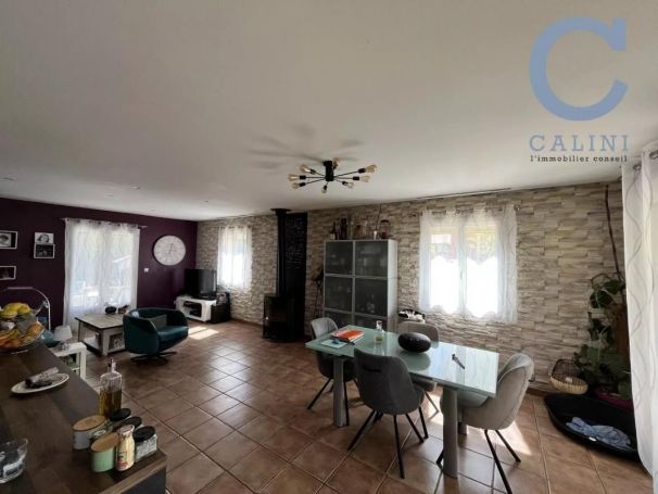 A louer MAISON 5 PIECES 113 M2 SAINT MAMERT DU GARD