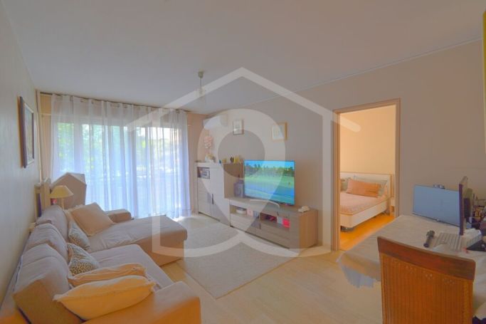 A louer APPARTEMENT T2 54 M2 BORD DE MER ANTIBES