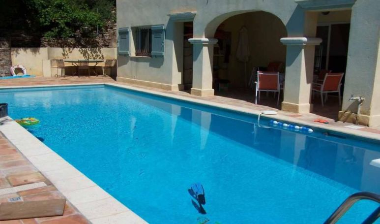 A louer MAISON 5 PIECES 250 M2 VUE MER LES ISSAMBRES