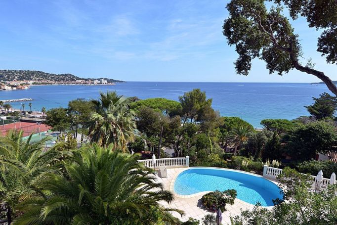 A vendre MAISON 8 PIECES 300 M2 VUE MER SAINTE MAXIME