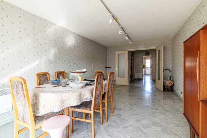 A louer APPARTEMENT T4 98 M2 BORD DE MER NICE