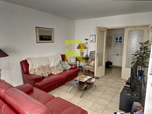 A louer APPARTEMENT T4 83 M2 BEZIERS