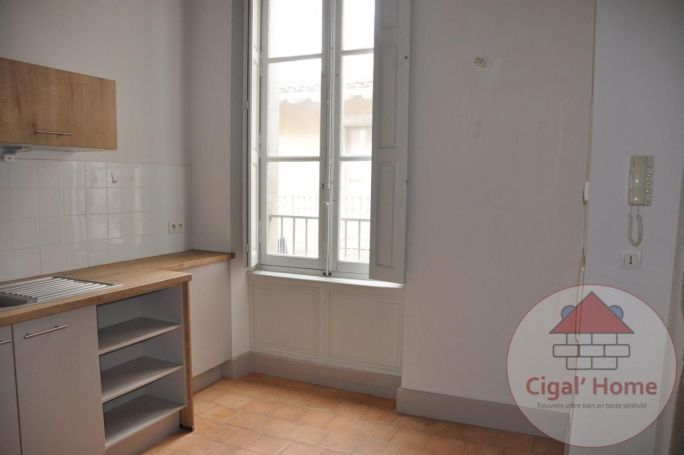 A louer APPARTEMENT T3 101 M2 CARCASSONNE