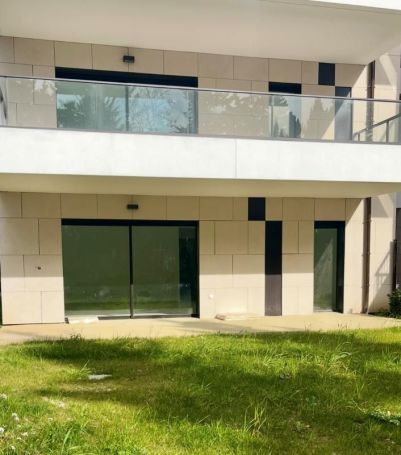 A vendre APPARTEMENT DE PRESTIGE NEUF T2 50 M2 BORD DE MER MARSEILLE 8EME