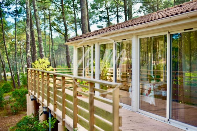 A vendre MAISON 5 PIECES 76 M2 BORD DE MER LE PORGE