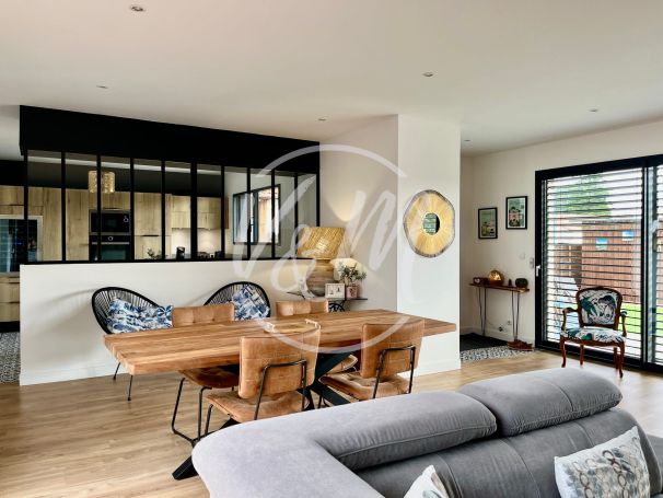 A vendre MAISON CONTEMPORAINE BORD DE MER AUDENGE