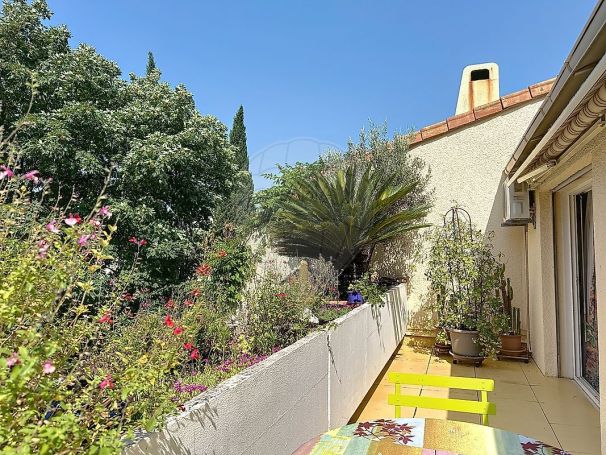 A louer APPARTEMENT T4 85 M2 TERRASSE NIMES