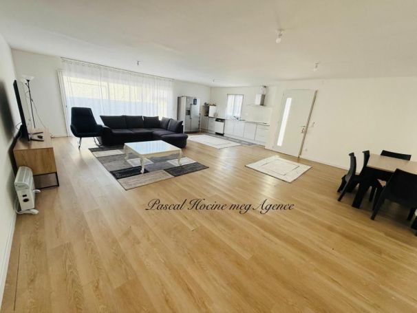 A louer MAISON 5 PIECES 120 M2 FABREZAN