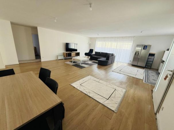 A louer MAISON 5 PIECES 120 M2 FABREZAN