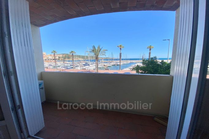A louer APPARTEMENT T2 35 M2 PIEDS DANS L'EAU BANYULS SUR MER Front de mer