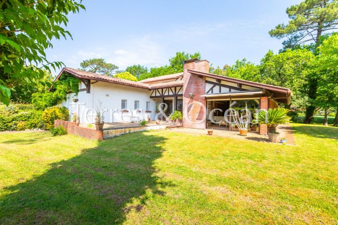 A vendre MAISON 7 PIECES 234 M2 SOORTS HOSSEGOR