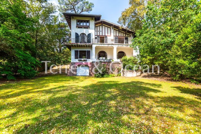 A vendre MAISON 9 PIECES 200 M2 SOORTS HOSSEGOR