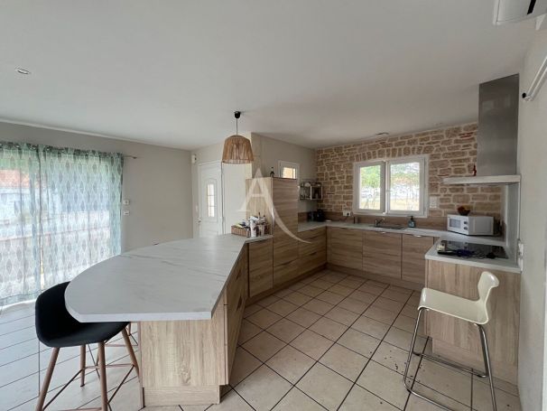 A louer MAISON CONTEMPORAINE BORD DE MER LONGEVILLE SUR MER