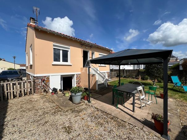 A vendre MAISON 4 PIECES 100 M2 BORD DE MER JARD SUR MER