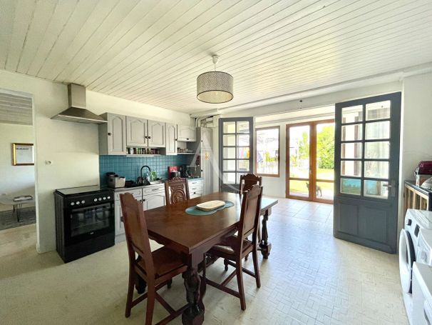 A vendre MAISON 4 PIECES 112 M2 BORD DE MER LONGEVILLE SUR MER