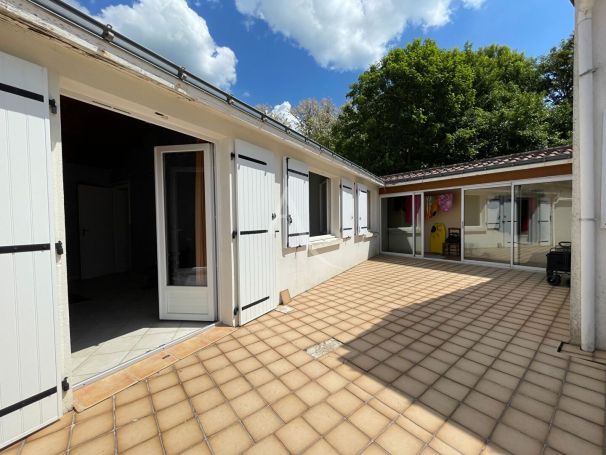 A vendre MAISON 4 PIECES 60 M2 BORD DE MER LONGEVILLE SUR MER