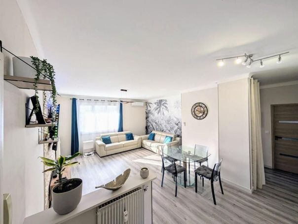 A louer APPARTEMENT T4 80 M2 BORD DE MER CAGNES SUR MER