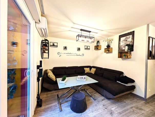 A louer APPARTEMENT DUPLEX T5 97 M2 BORD DE MER SAINT LAURENT DU VAR