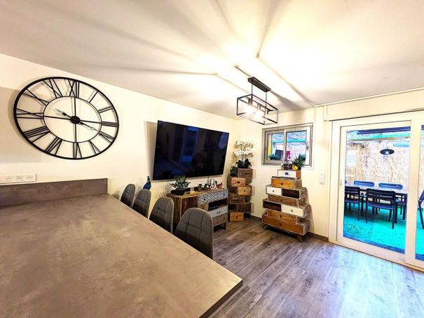 A louer APPARTEMENT DUPLEX T5 97 M2 BORD DE MER SAINT LAURENT DU VAR