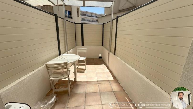 A louer STUDIO 16 M2 TERRASSE BORD DE MER NICE