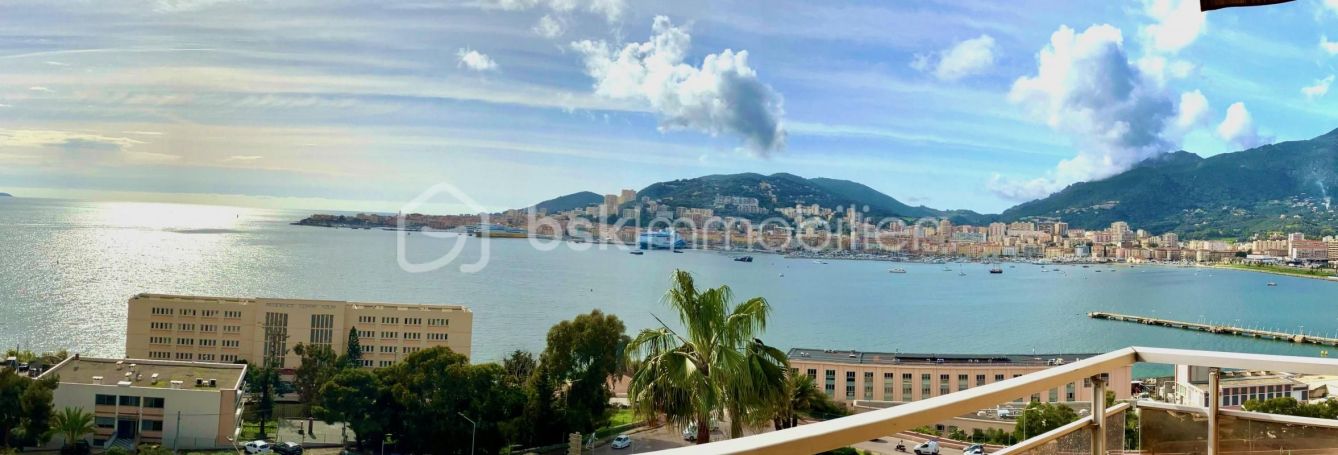 A louer APPARTEMENT T4 90 M2 TERRASSE VUE MER AJACCIO
