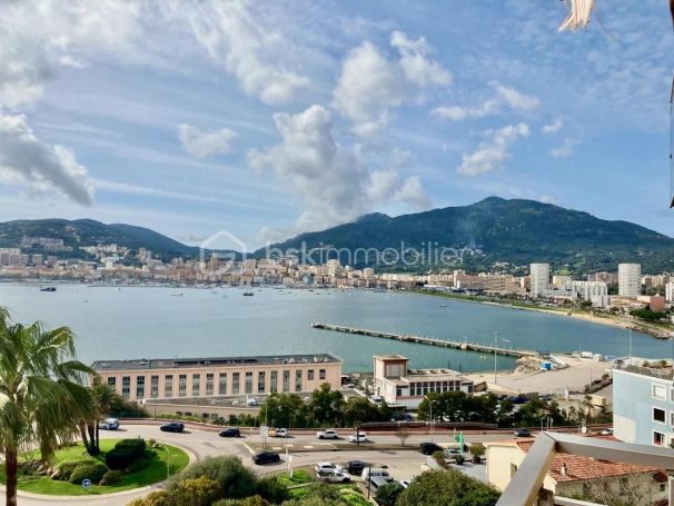 A louer APPARTEMENT T4 90 M2 TERRASSE VUE MER AJACCIO