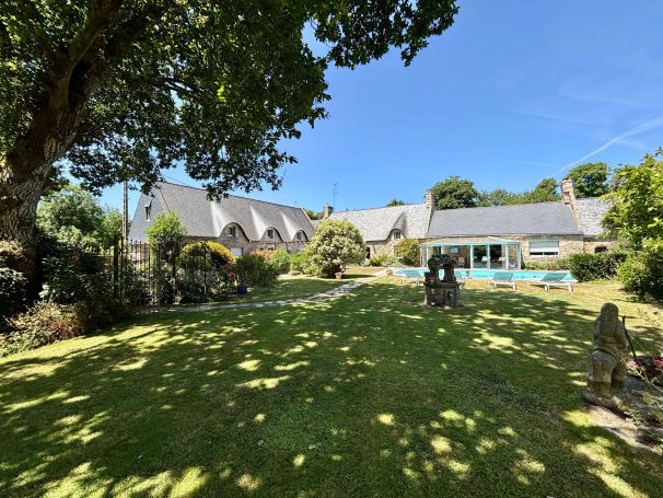 vente Propriété de caractère avec piscine Guidel Morbihan