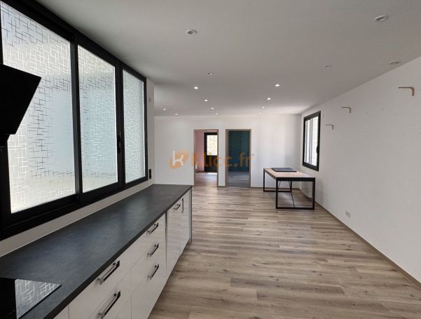 A vendre APPARTEMENT NEUF T3 95 M2 TERRASSE BORD DE MER FECAMP COMMERCES