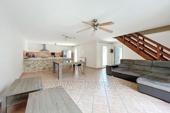 A louer APPARTEMENT T4 87 M2 TERRASSE GARDANNE