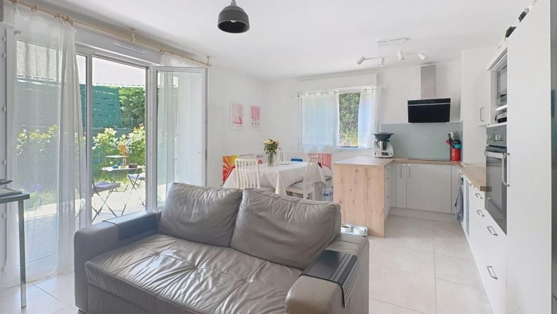 A louer APPARTEMENT T3 63 M2 TERRASSE BORD DE MER VILLENEUVE LOUBET