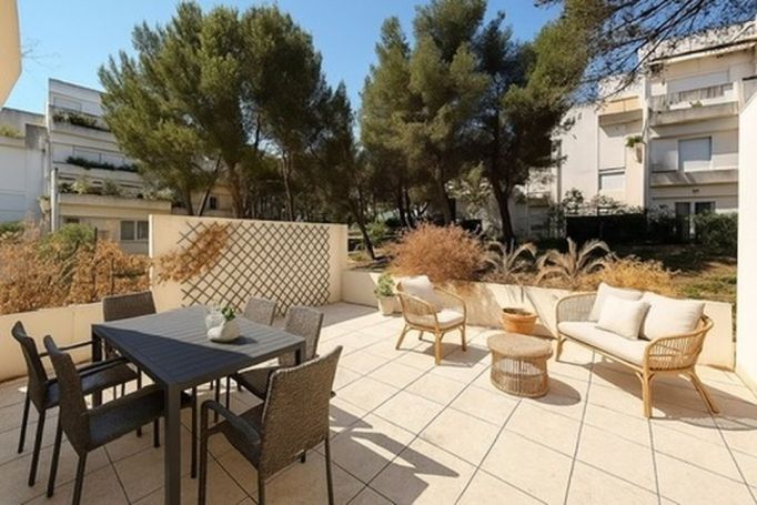 A louer APPARTEMENT T3 90 M2 TERRASSE BORD DE MER MARTIGUES