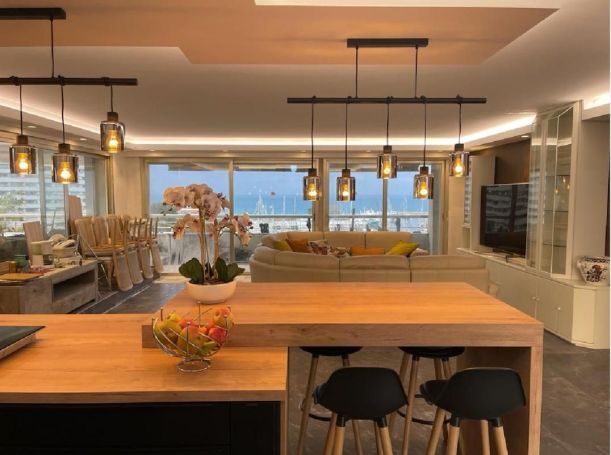 A louer APPARTEMENT T5 136 M2 TERRASSE VUE MER VILLENEUVE LOUBET