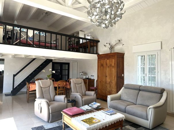 A vendre MAISON 6 PIECES 168 M2 BORD DE MER SAINT HILAIRE DE RIEZ