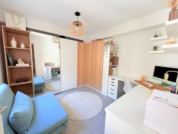 A louer APPARTEMENT T3 65 M2 TERRASSE VENCE