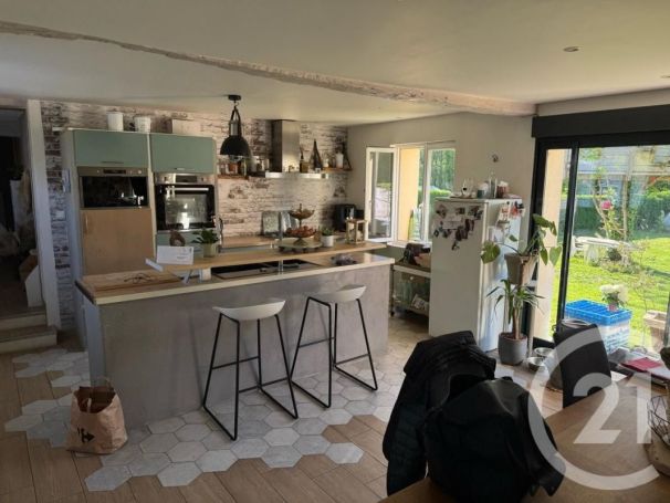 A vendre LONGèRE 7 PIECES 150 M2 NAMPONT