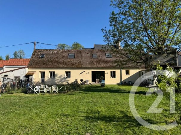 A vendre LONGèRE 7 PIECES 150 M2 NAMPONT