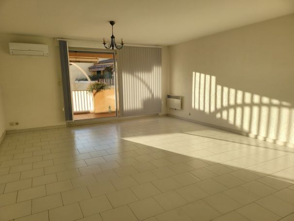 A louer APPARTEMENT T4 105 M2 VUE MER SAUSSET LES PINS