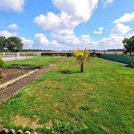 A louer LONGèRE 3 PIECES 65 M2 BORD DE MER ARQUES LA BATAILLE Commerces de Arques La Bataille