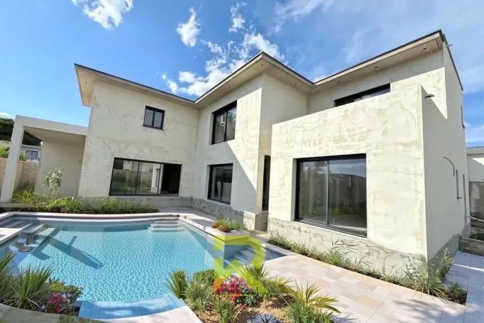 A louer MAISON CONTEMPORAINE BORD DE MER LE CAP D AGDE