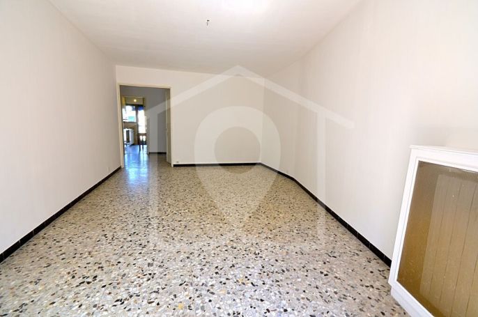 A louer APPARTEMENT T3 67 M2 TERRASSE BORD DE MER ANTIBES