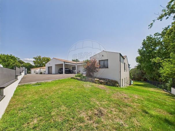 A louer MAISON CONTEMPORAINE BORD DE MER LES MATHES