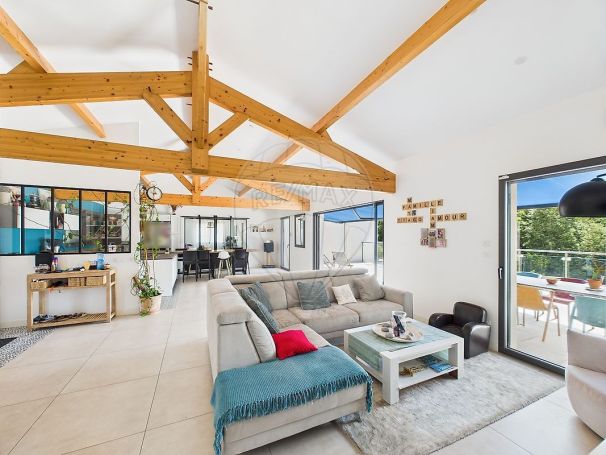 A louer MAISON CONTEMPORAINE BORD DE MER LES MATHES