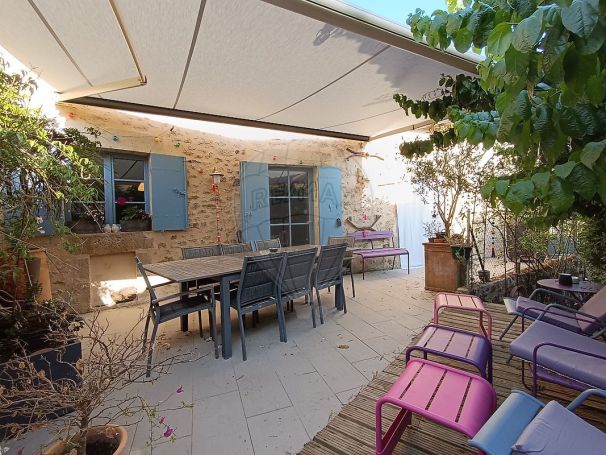 A louer MAISON DE MAîTRE RIONS