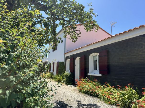 A vendre MAISON 5 PIECES 210 M2 BORD DE MER LE FENOUILLER