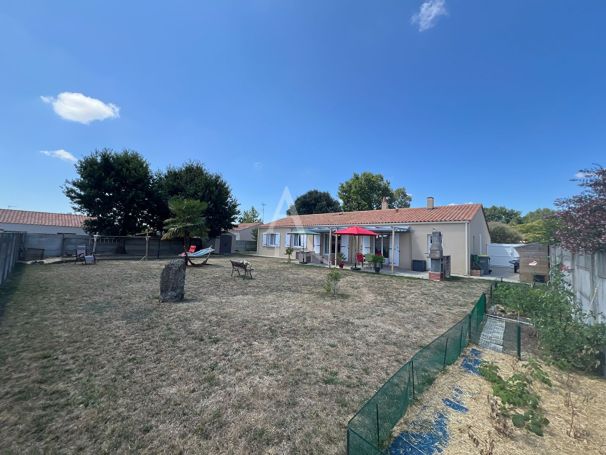 A vendre MAISON 5 PIECES 99 M2 AVRILLE