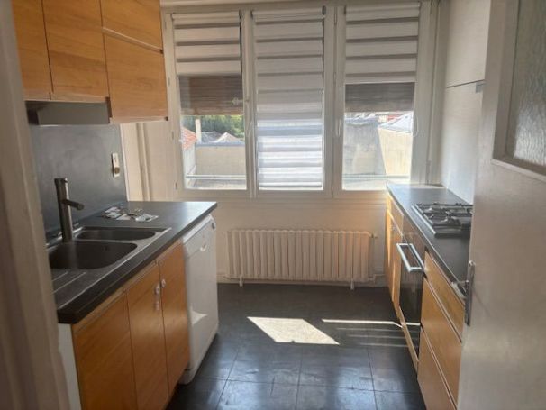 A louer APPARTEMENT T5 91 M2 LISIEUX
