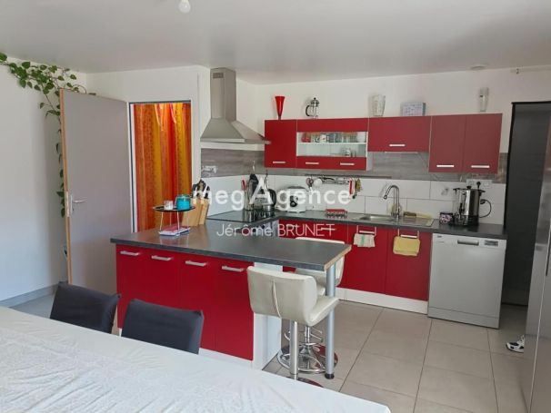 A louer LONGèRE 5 PIECES 160 M2 LE LANGON